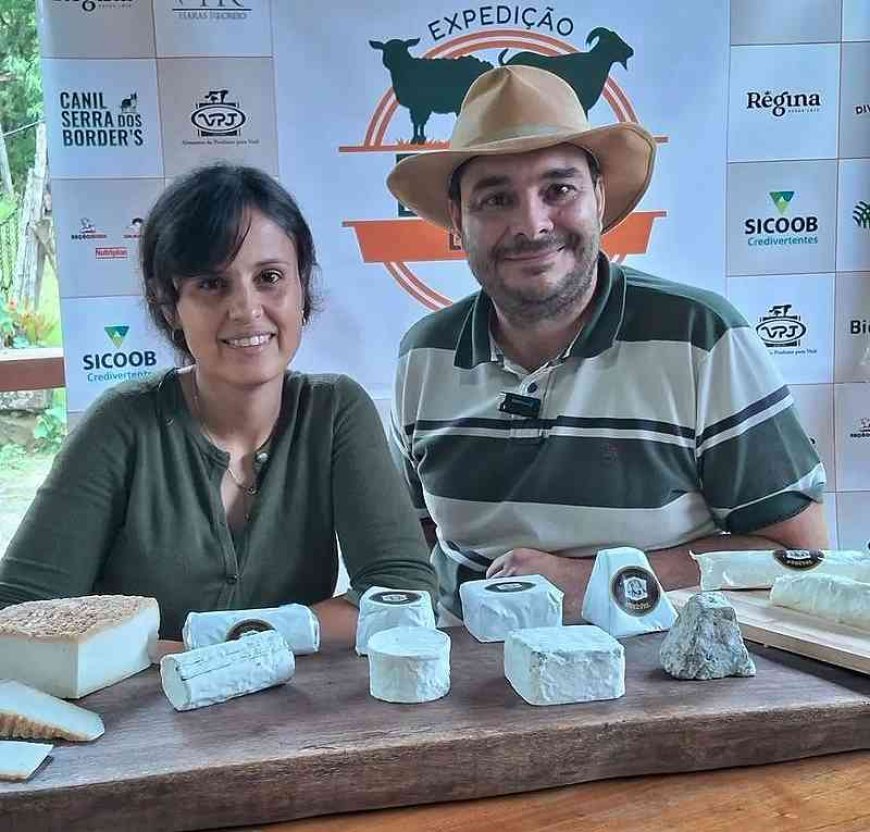 Metalúrgico troca profissão para se dedicar aos queijos finos de cabra