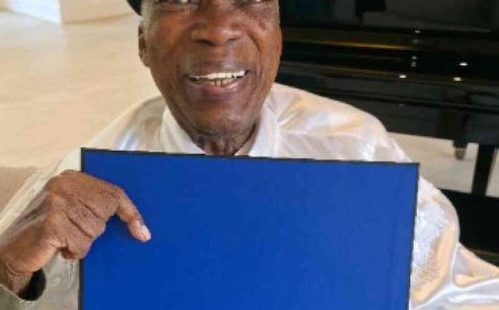 Milton Nascimento é homenageado com título de Doutor Honoris Causa pela UFVJM